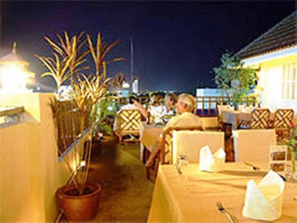 Restaurant/places to eat, Balcony/Terrace