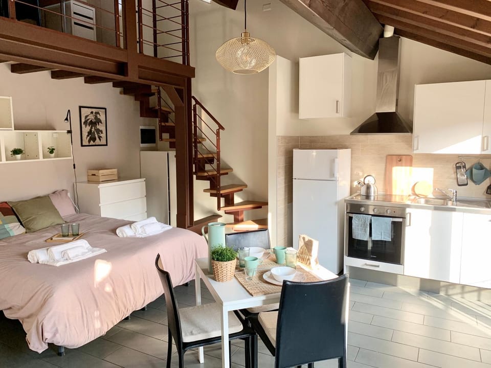 Kitchen or kitchenette, Living room, Bedroom