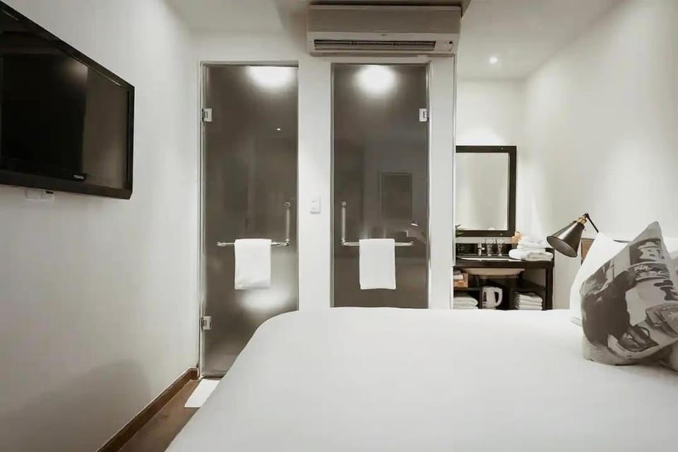 C Central Hotel- Đề Thám Bùi Viện Walking Street Hotel in Ho Chi Minh City
