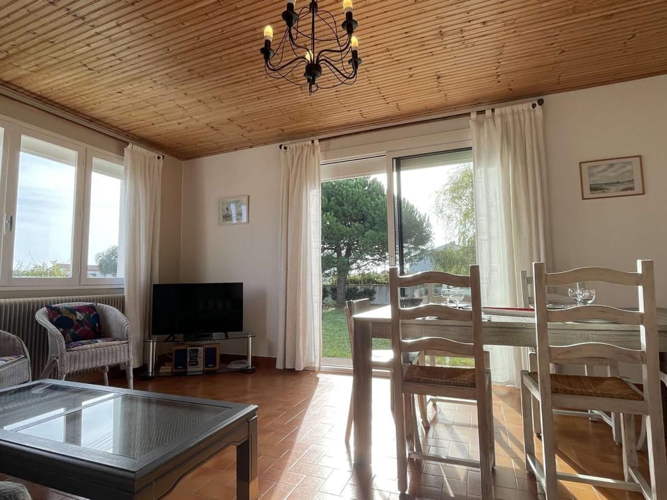 Maison avec Jardin Clos près de la Plage - 5 Couchages, 3 Étoiles, Ménage Inclus - FR-1-224B-474 House in Pays de la Loire