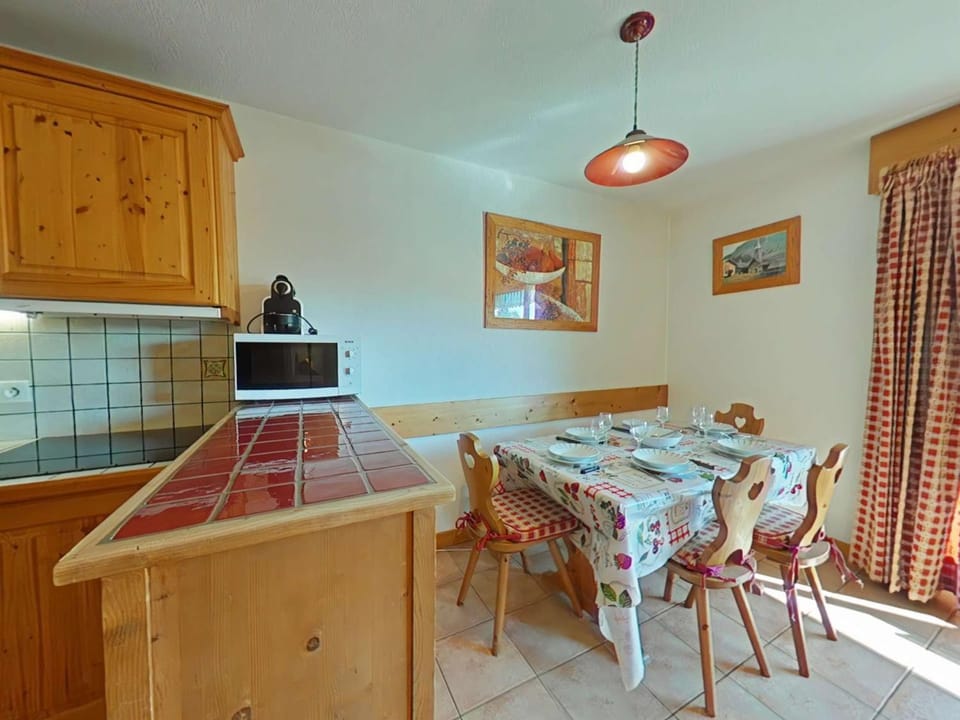 Appt 3 pièces, 6 couchages, proche commerces et pistes, parking inclus, animaux admis - FR-1-241-177 Apartment in Le Grand-Bornand