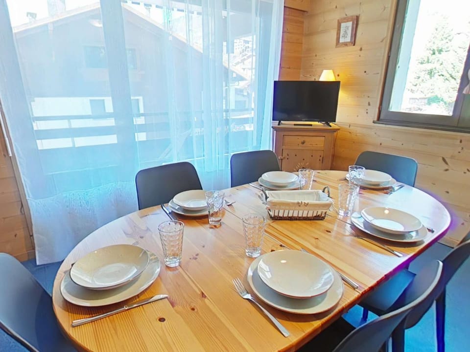 Appt rénové 3 pièces, 6 couchages, proche centre, ascenseur, lave-vaisselle, lave-linge - FR-1-241-35 Apartment in Le Grand-Bornand