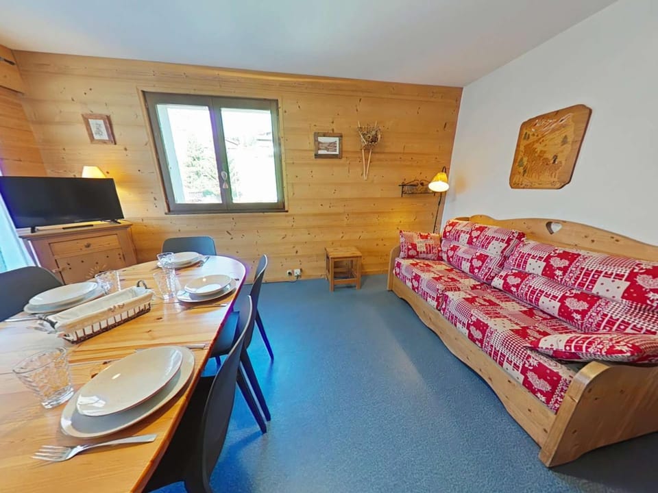 Appt rénové 3 pièces, 6 couchages, proche centre, ascenseur, lave-vaisselle, lave-linge - FR-1-241-35 Apartment in Le Grand-Bornand