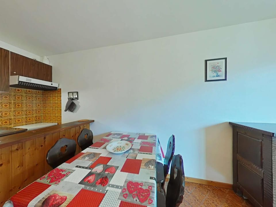 Studio 4 couchages, proche télécabine, parking, animaux acceptés - FR-1-241-75 Cabin in Le Grand-Bornand