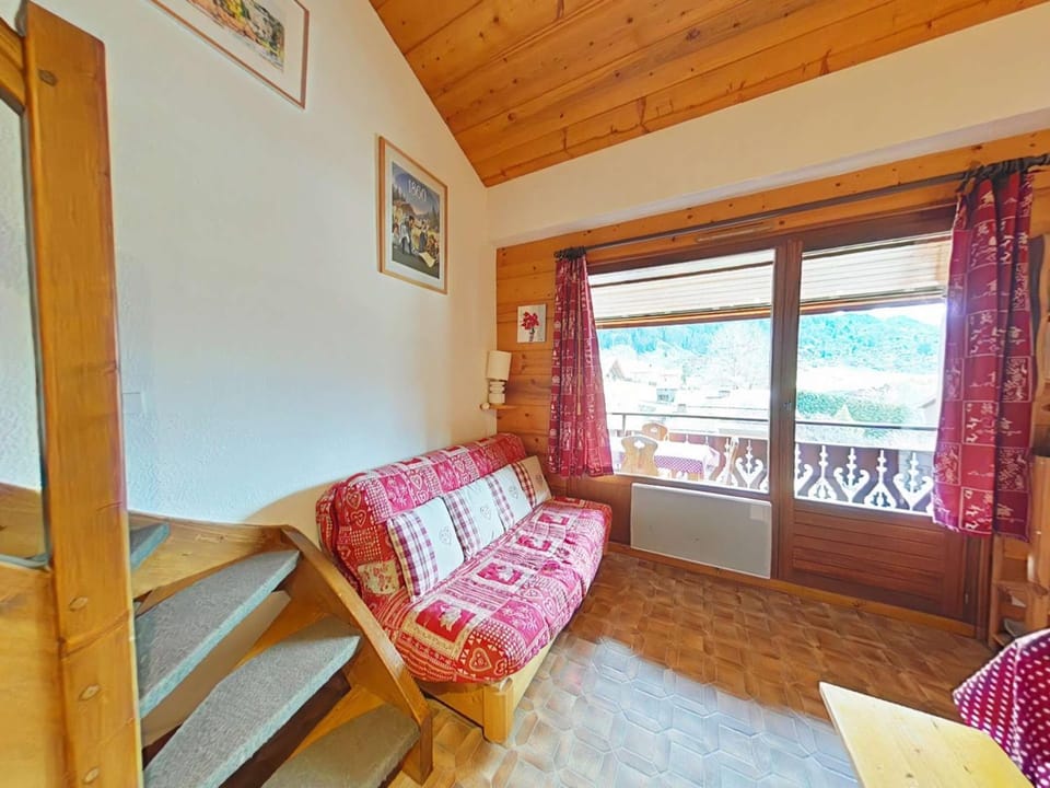 Centre, 2 pièces + mezzanine, balcon, ascenseur, 6 couchages - FR-1-241-59 Apartment in Le Grand-Bornand