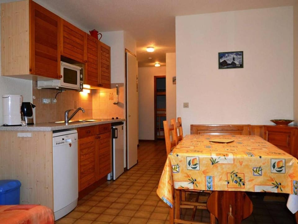 Appartement 2 pièces cabine, 300m pistes/comm, mén. inclus, parking - FR-1-241-11 Cabin in Le Grand-Bornand