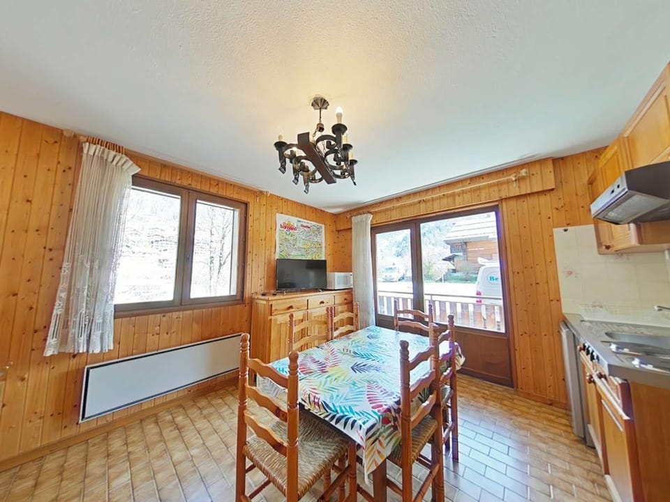 Studio cabine 5 pers, proche patinoire et pistes, Le Grand-Bornand - FR-1-241-45 Cabin in Le Grand-Bornand