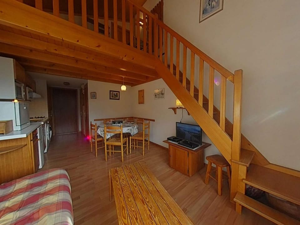 Appt 2P + mezzanine pour 6 - skis aux pieds - garage - WIFI - FR-1-241-21 Apartment in Le Grand-Bornand