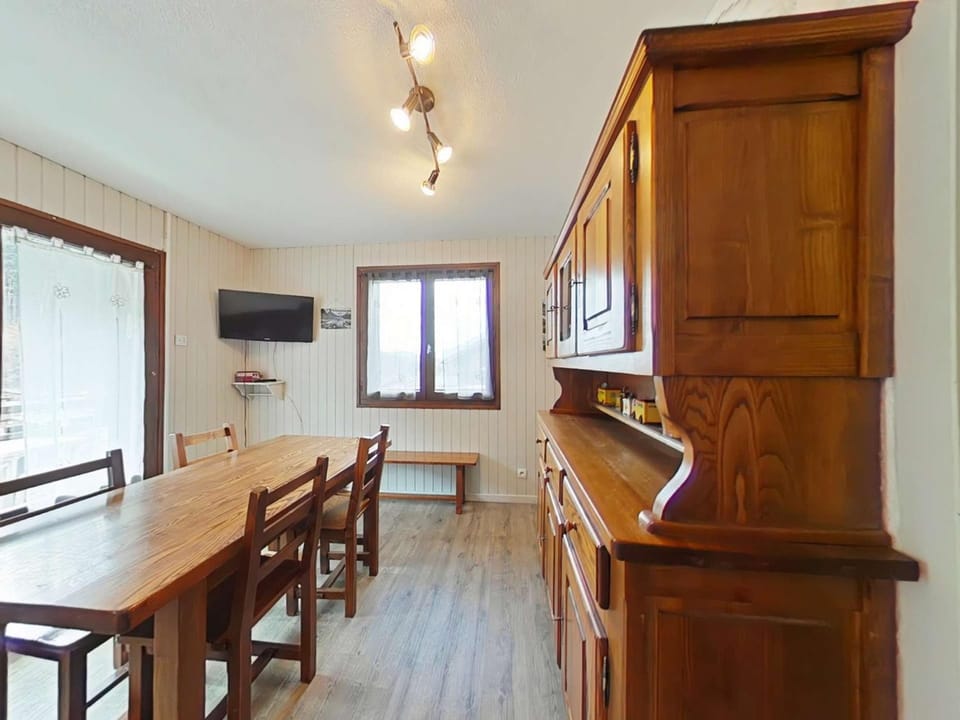 Appartement cosy 2 pièces cabine, proche centre et pistes, 4 couchages, Le Grand-Bornand - FR-1-241-78 Cabin in Le Grand-Bornand