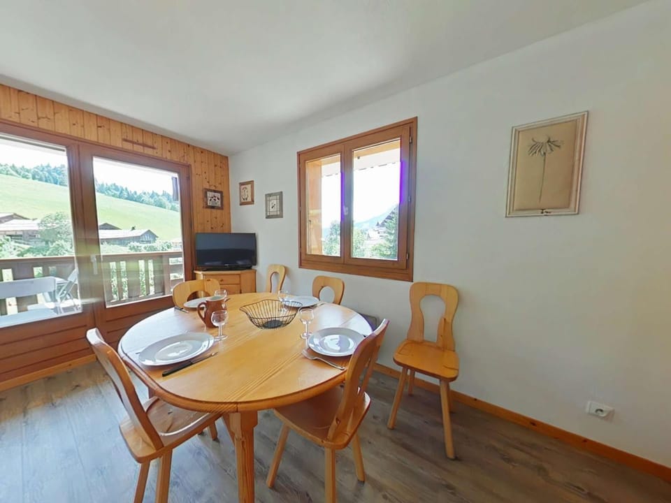 Appt 2 pièces, 6 pers, proche pistes, parking, animaux admis - FR-1-241-16 Apartment in Le Grand-Bornand