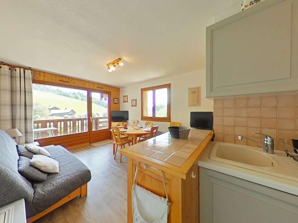 Appt 2 pièces, 6 pers, proche pistes, parking, animaux admis - FR-1-241-16 Apartment in Le Grand-Bornand