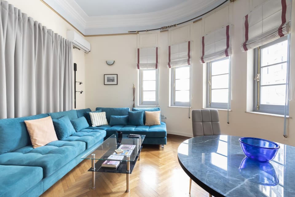Communal lounge/ TV room, Living room
