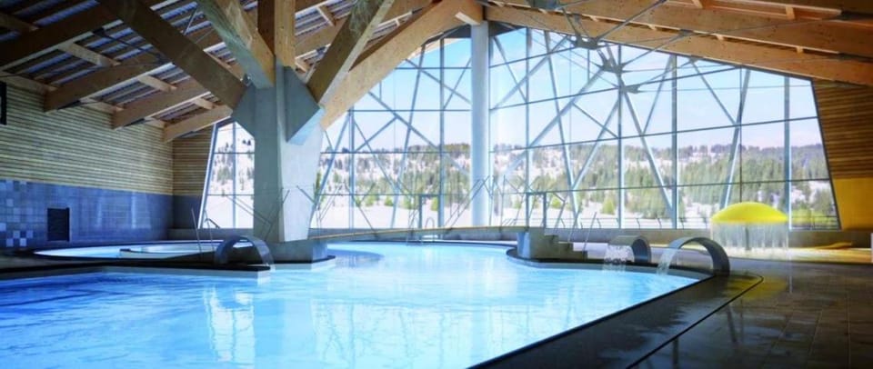 Swimming pool, Swimming pool