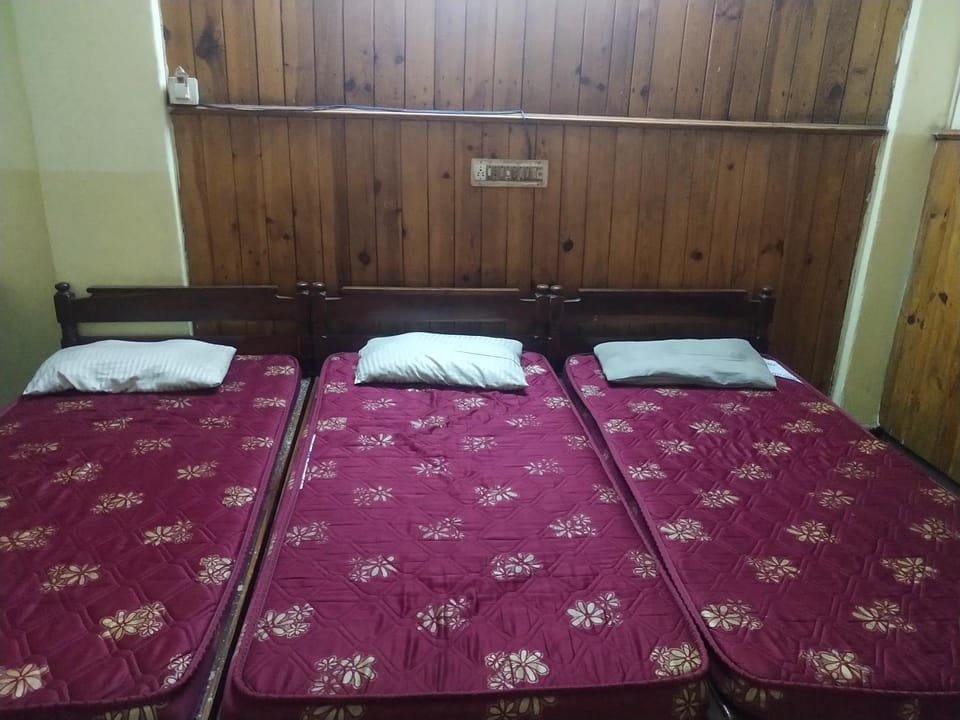 Hotel Shanti Nivas Nature lodge in Hyderabad