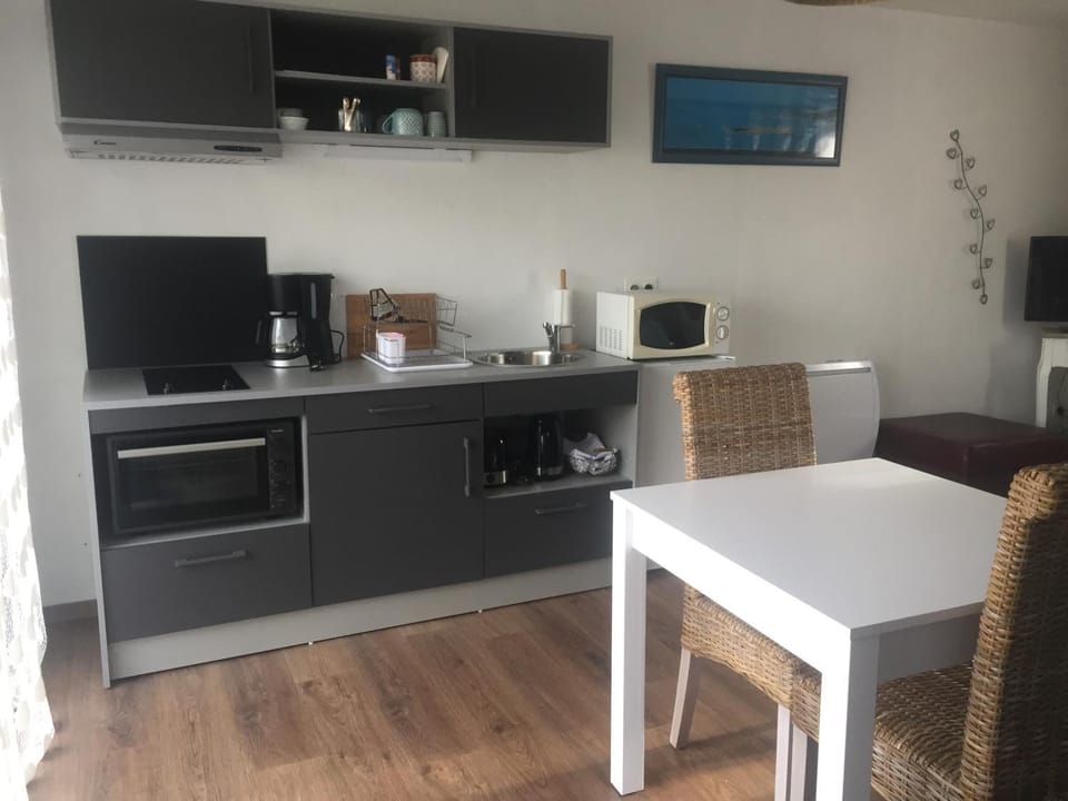 Les Charmilles Bed and Breakfast in Normandy