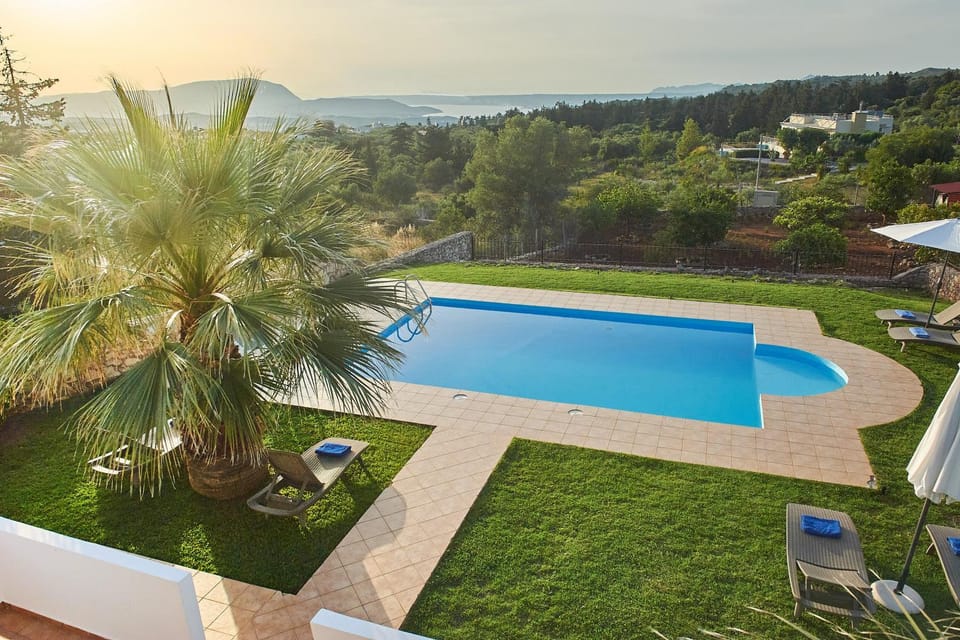 Day, Garden, Balcony/Terrace, Pool view, Swimming pool, Swimming pool, sunbed