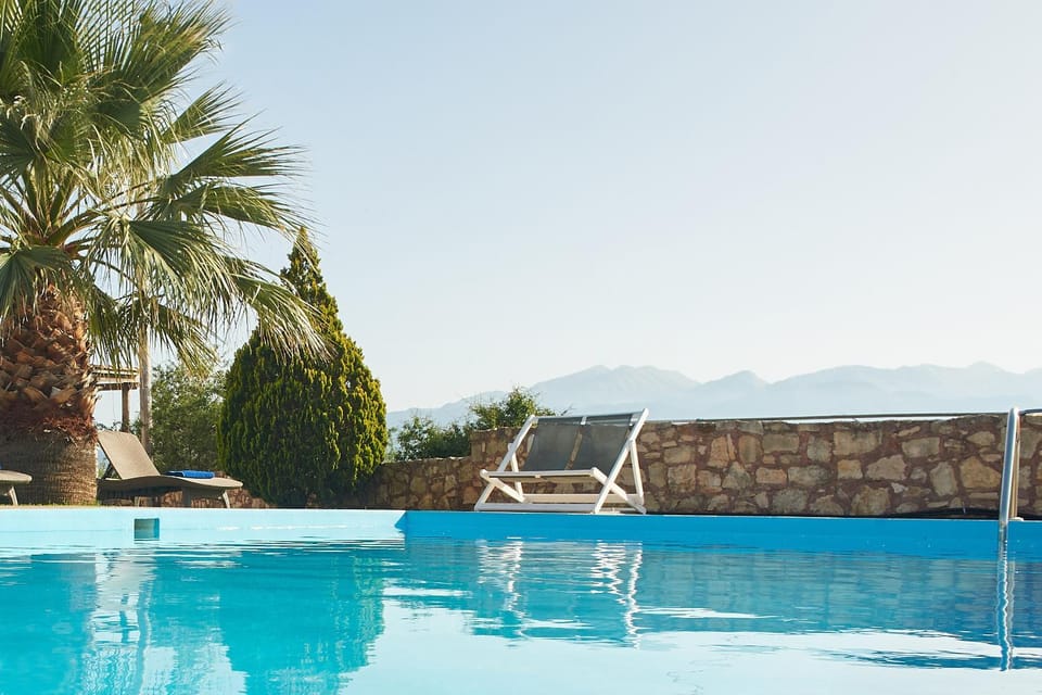 Day, Balcony/Terrace, Swimming pool, Swimming pool, sunbed