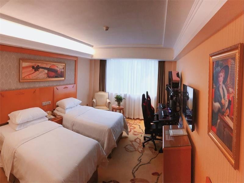 Vienna Hotel Zhongshan Central Coach Station Hotel in Guangzhou