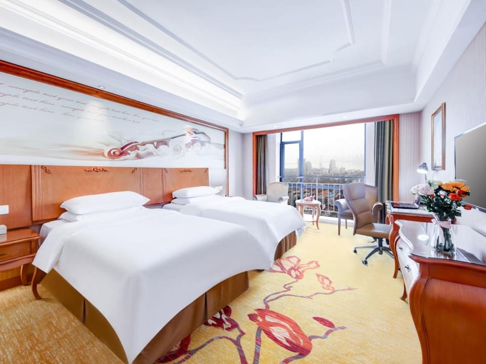 Vienna Hotel Wuhan Yellow Crane Tower Hotel in Wuhan