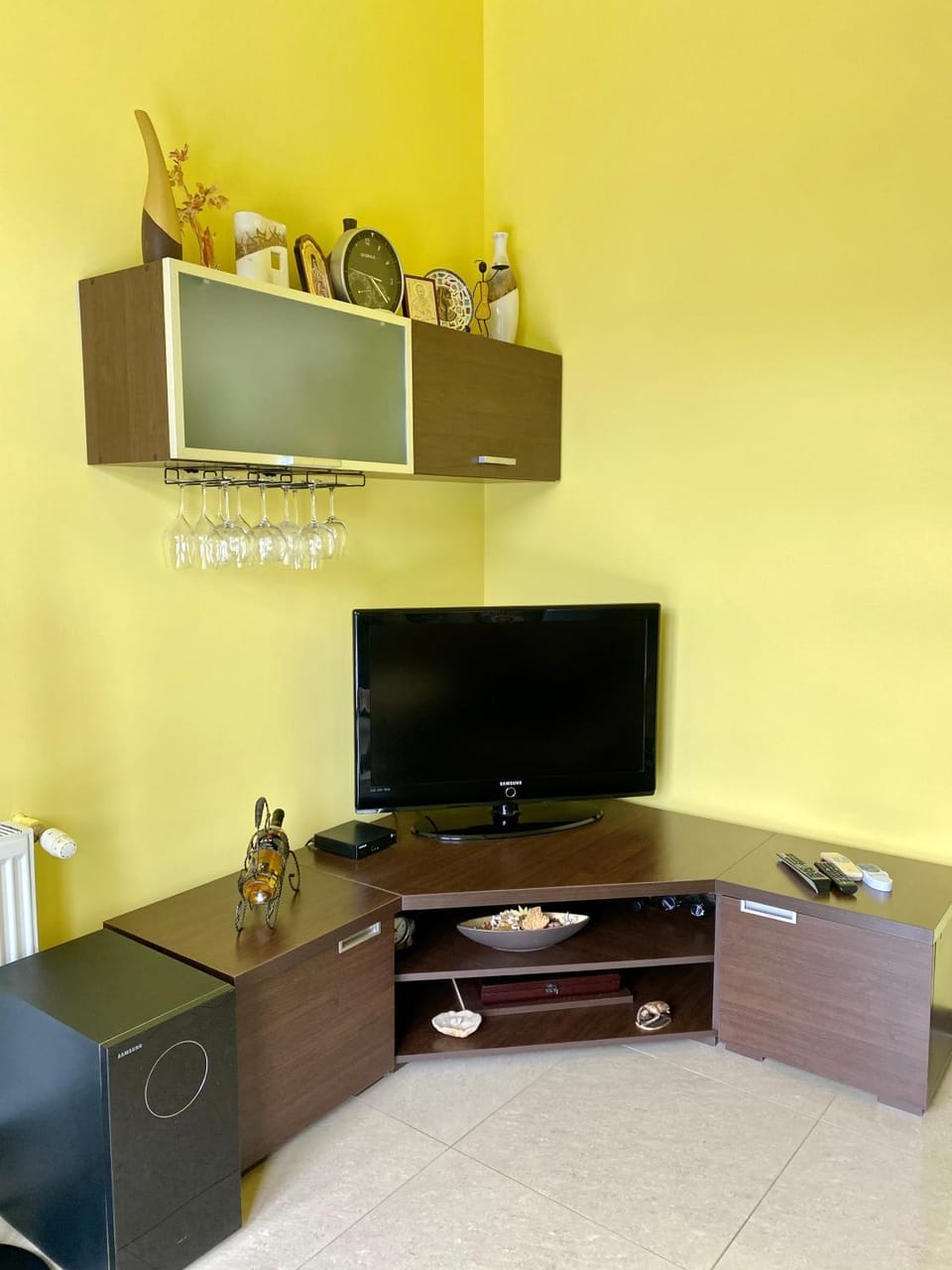 Communal lounge/ TV room