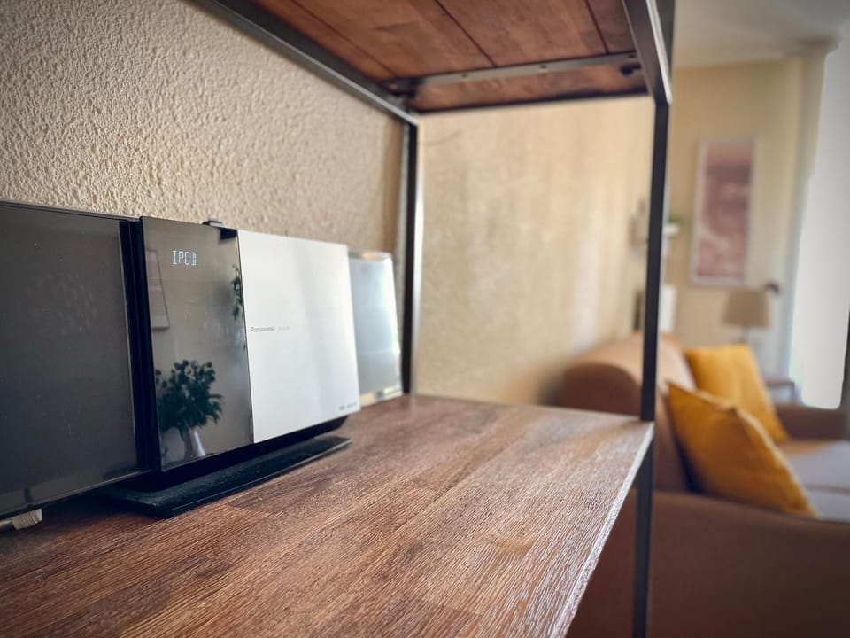 TV and multimedia, Living room, Decorative detail