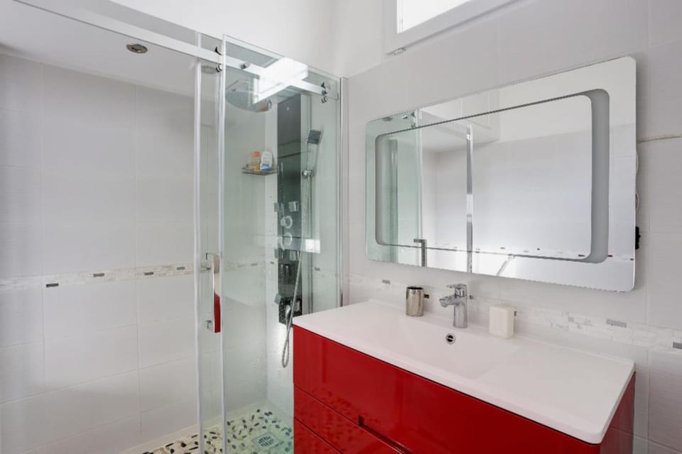 Shower, Bathroom, Bath