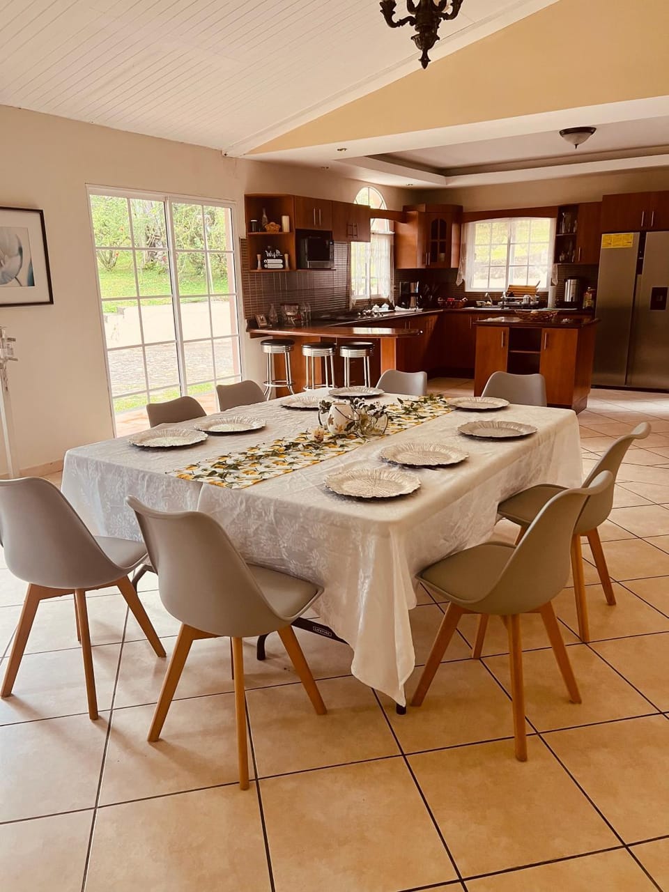 Dining area, kitchen