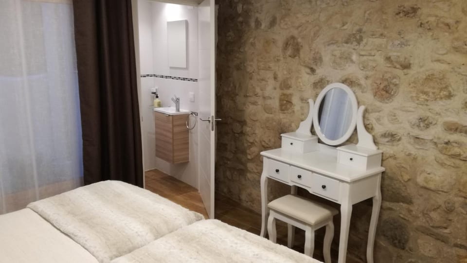Can Teixidor House in Garrotxa