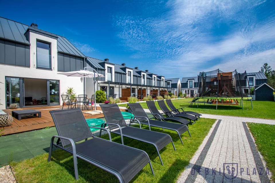 Property building, Patio, Facade/entrance, Children play ground, Garden, Balcony/Terrace, On site