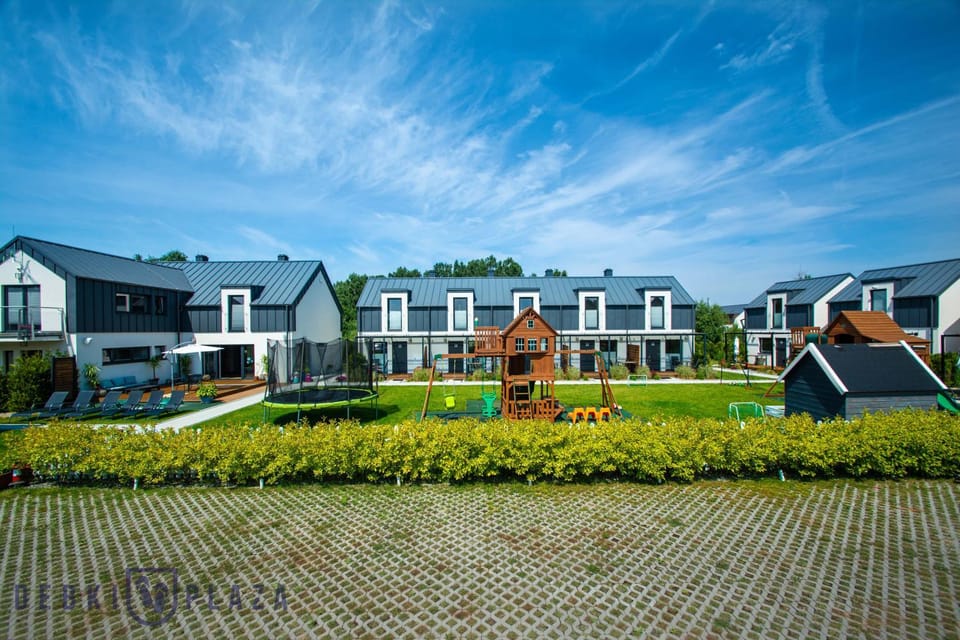 Property building, Garden, Area and facilities