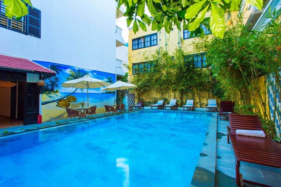 Swimming pool, Swimming pool