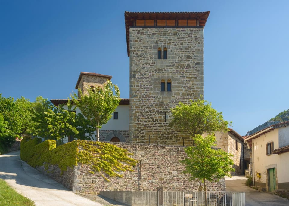 Hotel Rural Torre de Úriz Hotel in Navarre