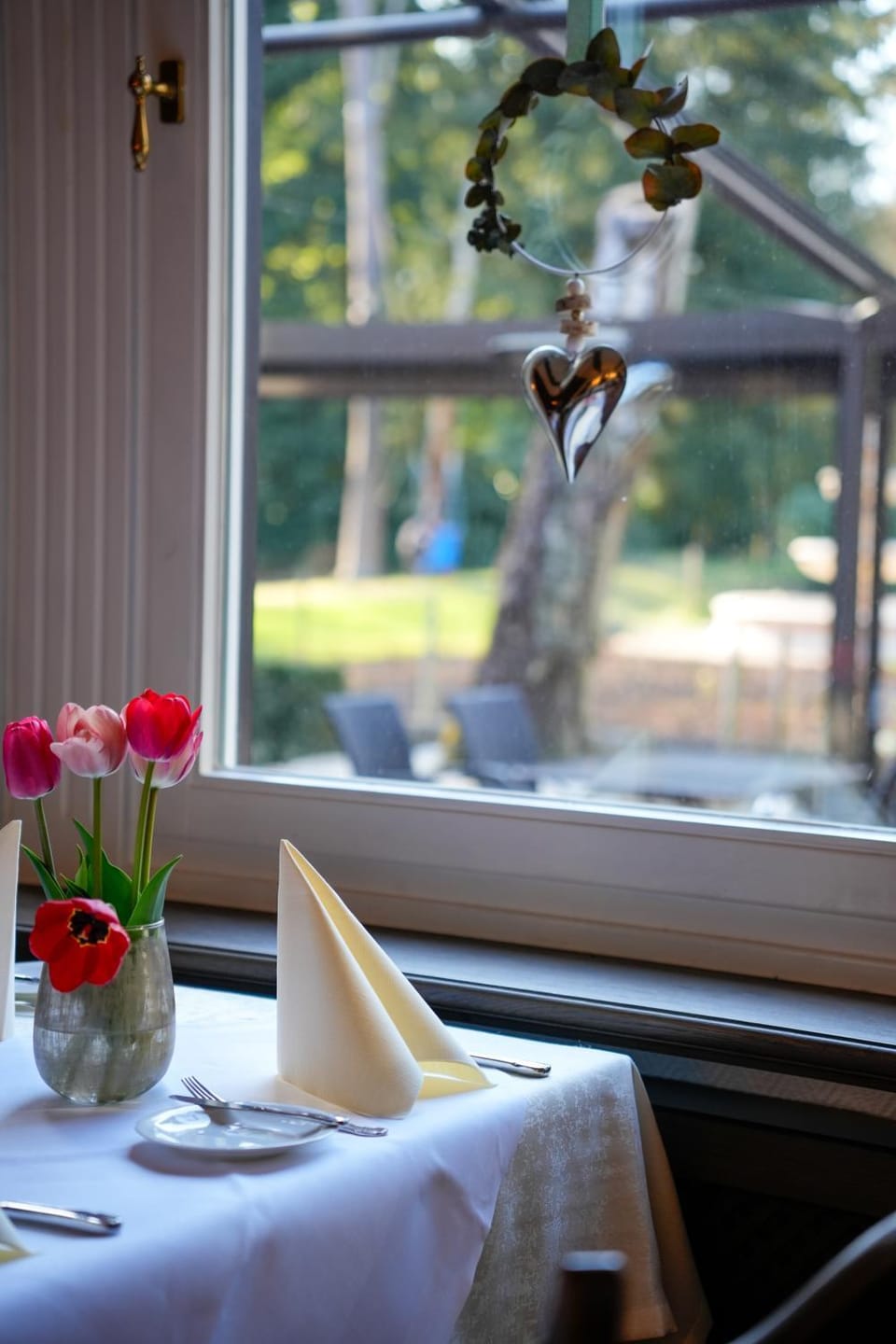 Restaurant/places to eat, Garden view