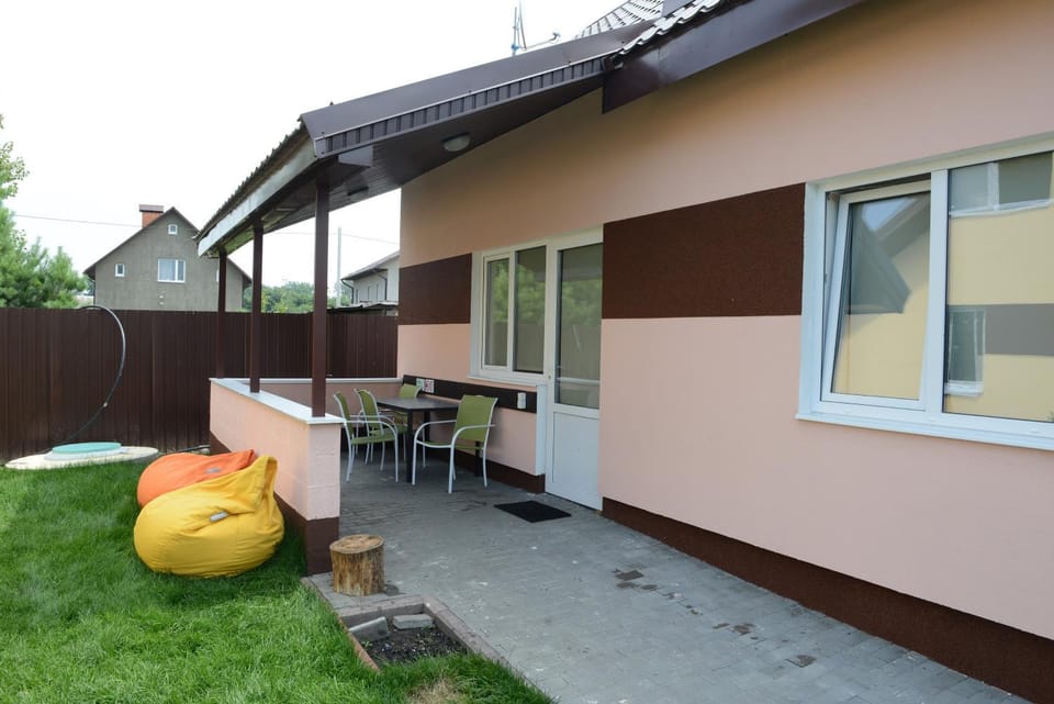 Perlyna Dzvinkova Country House in Ukraine