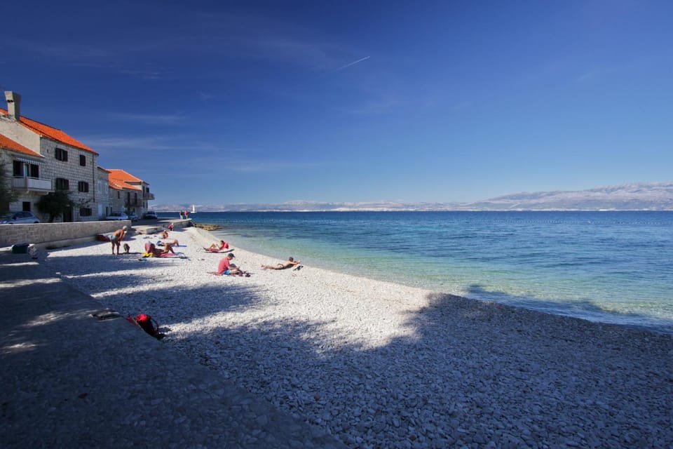 Neighbourhood, Natural landscape, Beach, Beach