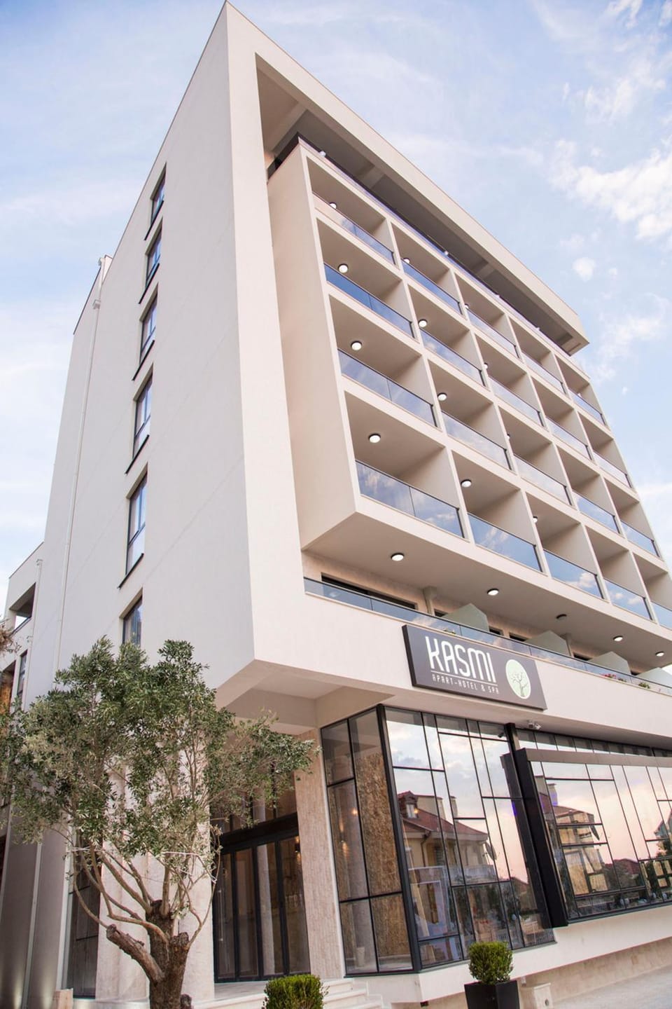 Property building, Facade/entrance, Off site, Property logo or sign