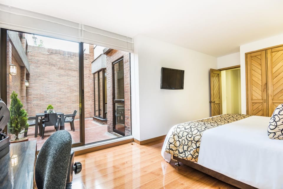 Bed, TV and multimedia