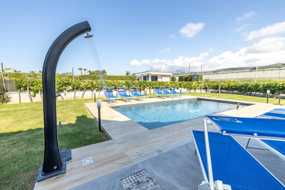 Garden, Garden, Swimming pool