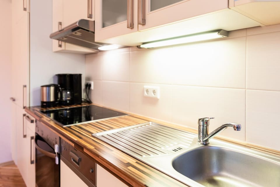 Coffee/tea facilities, Kitchen or kitchenette