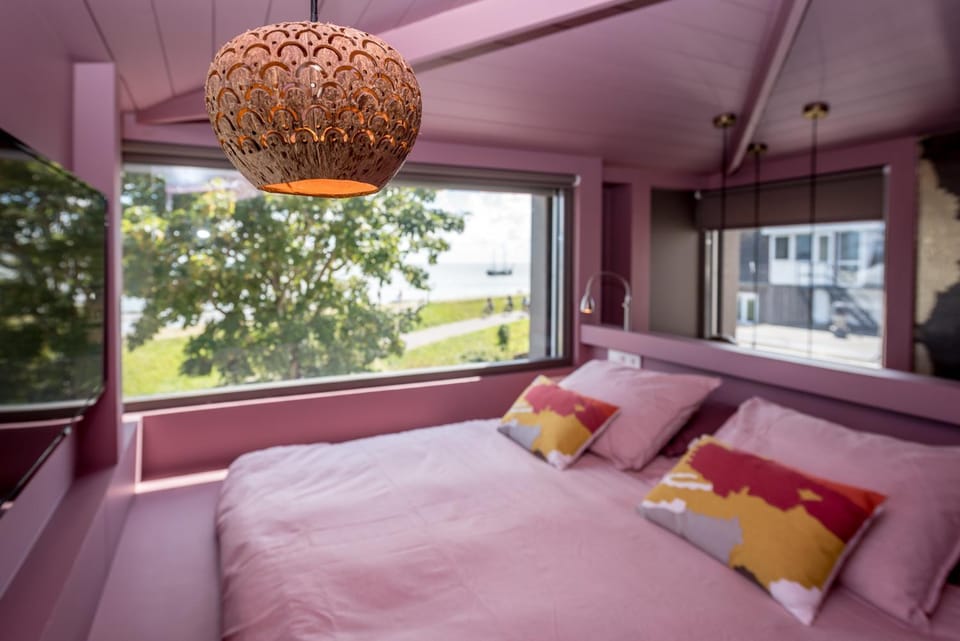 Bed, Bedroom, Sea view