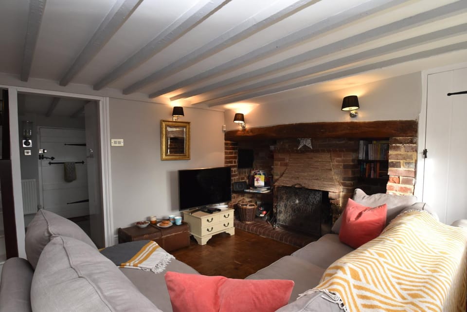 TV and multimedia, Lounge or bar, Seating area