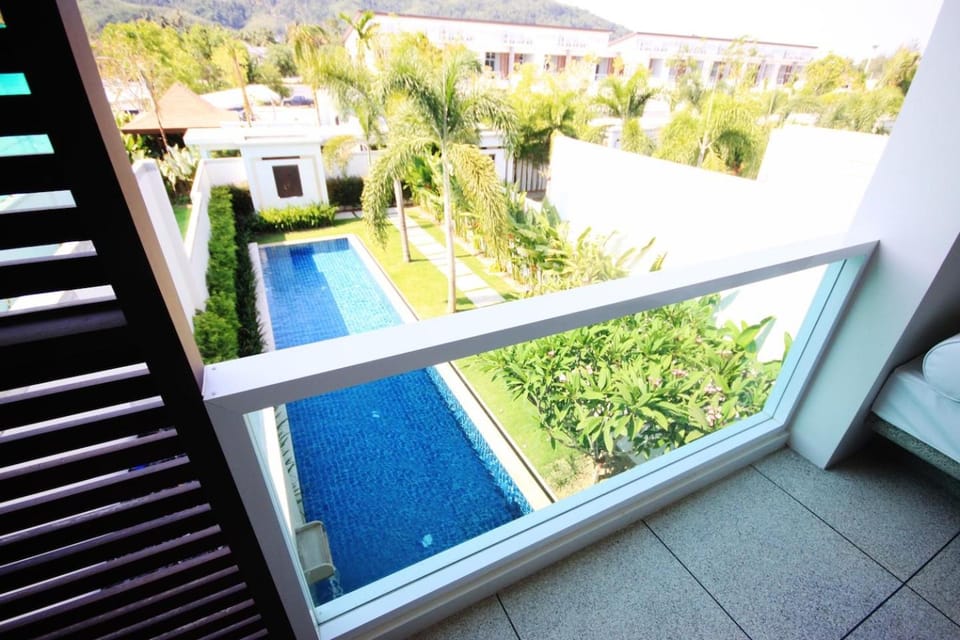 Garden, Swimming pool, Swimming pool