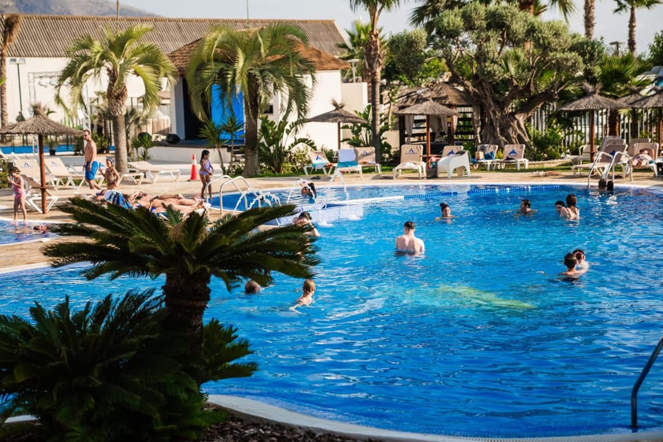 Resort Camping Almafrá Campground/ 
RV Resort in Marina Baixa