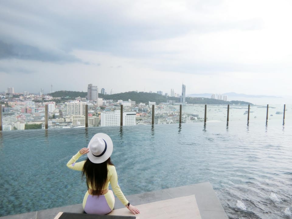 Bird's eye view, Pool view, Sea view, Swimming pool