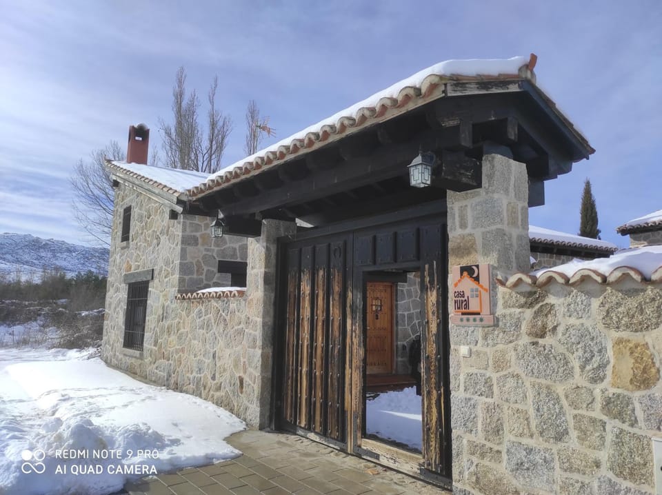 Casas Herrenales de Ulaca Country House in Castile-La Mancha