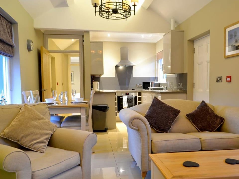 Seating area, Dining area