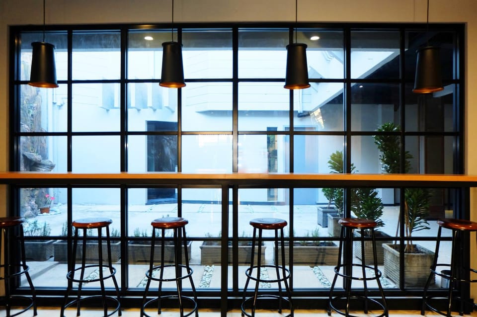 Livinn Hostels Gubeng Station Surabaya Bed and Breakfast in Surabaya