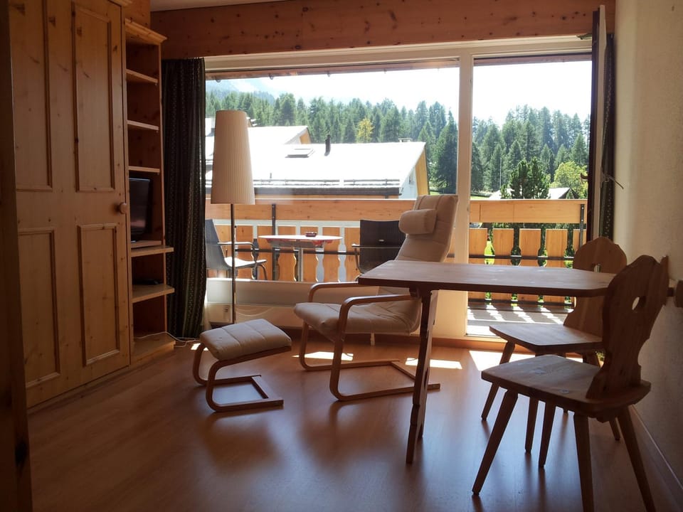 Ferienwohnung Club House F4 Apartment in Samedan