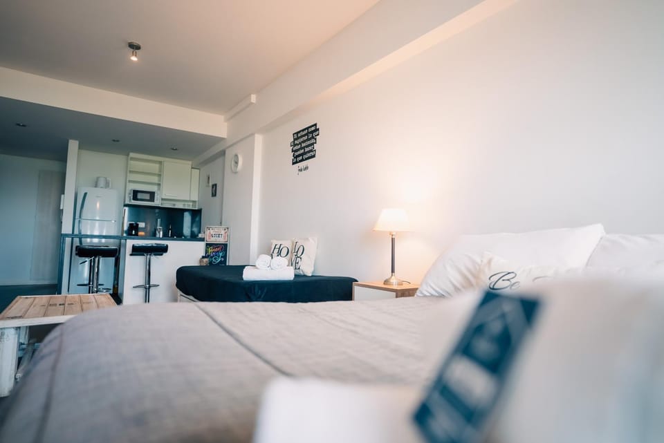 Bed, Kitchen or kitchenette, Living room, Photo of the whole room, Bedroom