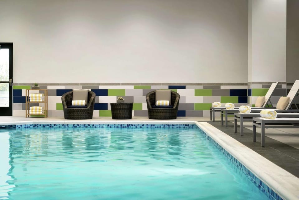Pool view, Swimming pool